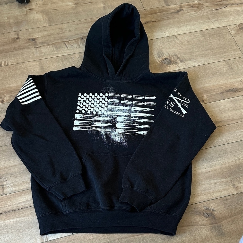 Grunt Style Men Hoodie Black USA Flag Patriotic This We’ll Defend Pullover Sz S - Picture 1 of 3